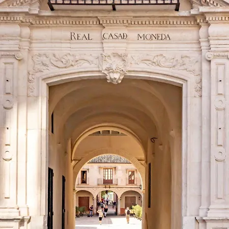 Apartahotel Real Casa De La Moneda Deluxe Sevilla